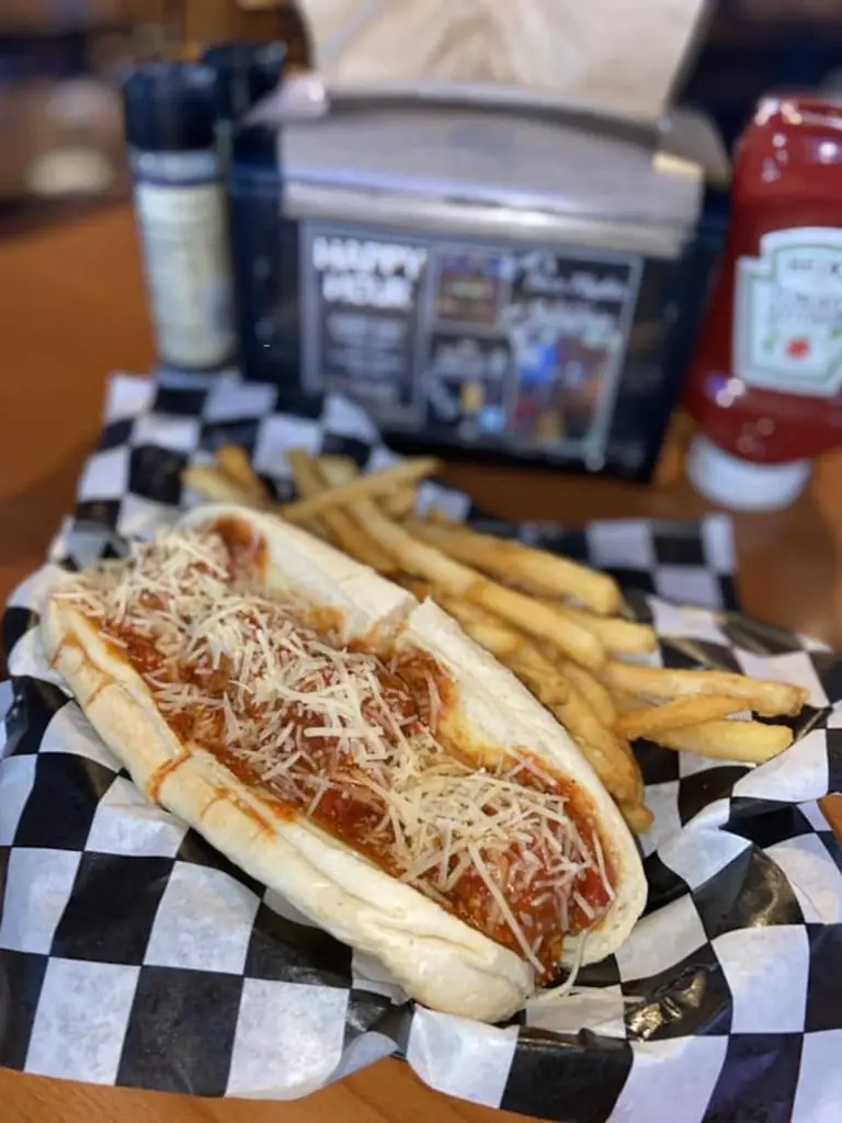 Lollygaggers Sports Pub and Grill to Open Eustis Location